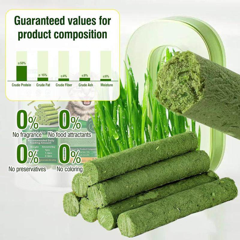 Cat grass teething sticks with chicken and herbs; supports dental health and reduces hairballs.