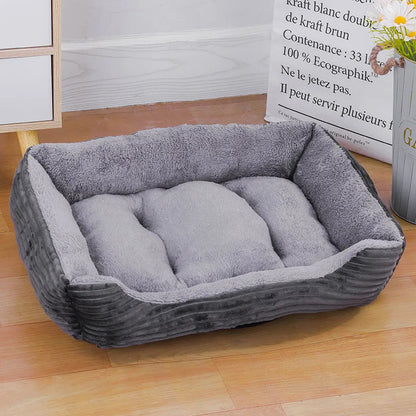 Breathable grey cat bed in square shape, ideal for year-round comfort, lightweight and machine washable.